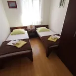 Fuer 5 Personen Mit Ac Und Parkplatz By Interhome شقة سيلتسي