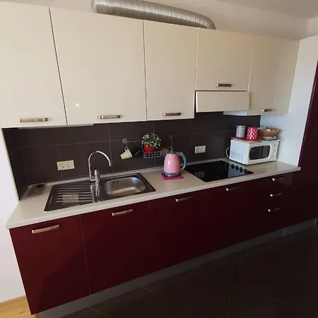 Apartment Fuer 5 Personen Mit Ac Und Parkplatz By Interhome