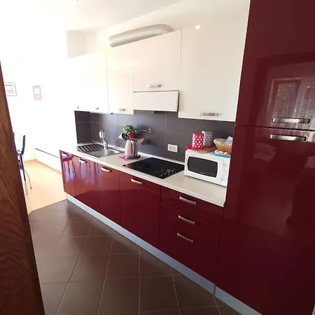 Fuer 5 Personen Mit Ac Und Parkplatz By Interhome Selce
